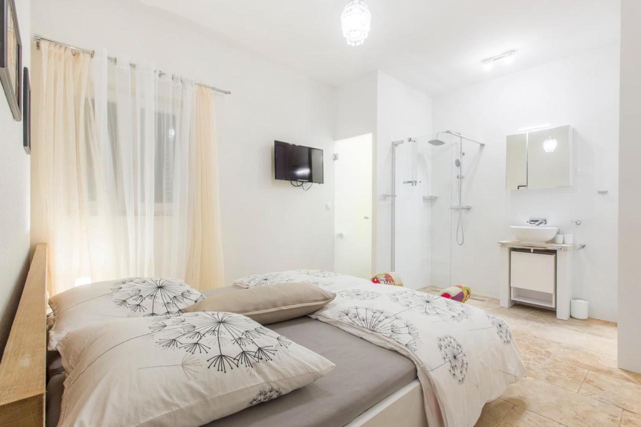 Dalmata Lounge Apartamento Starigrad Paklenica Exterior foto