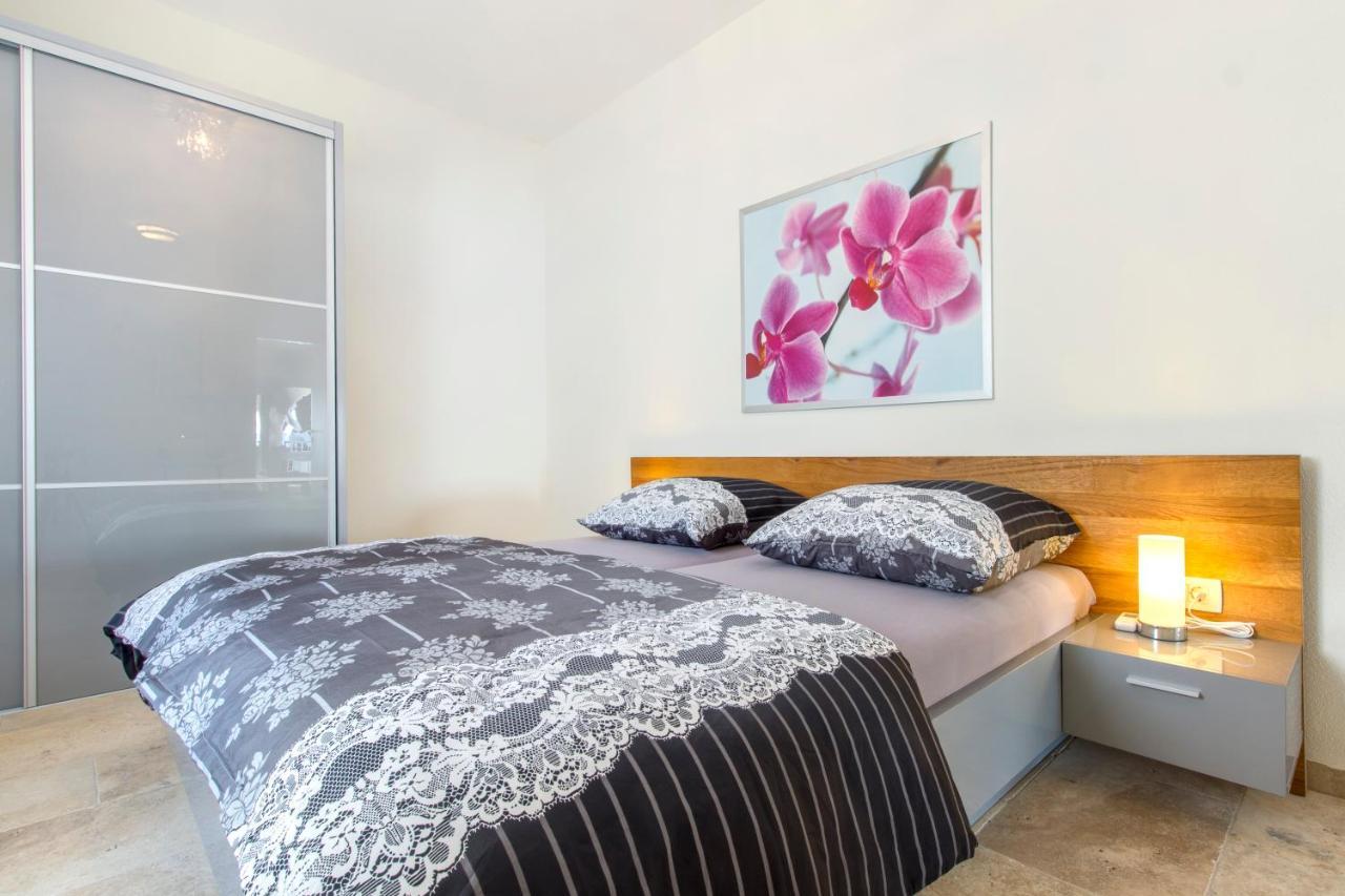 Dalmata Lounge Apartamento Starigrad Paklenica Exterior foto