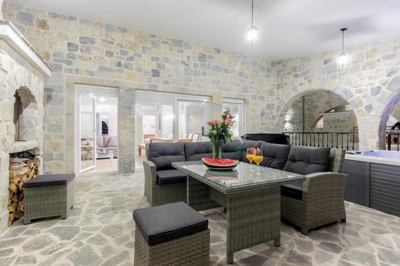 Dalmata Lounge Apartamento Starigrad Paklenica Exterior foto