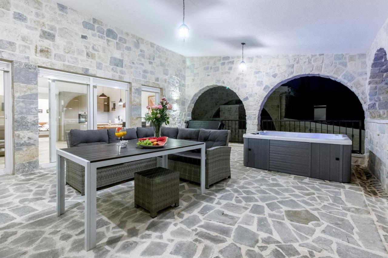 Dalmata Lounge Apartamento Starigrad Paklenica Exterior foto